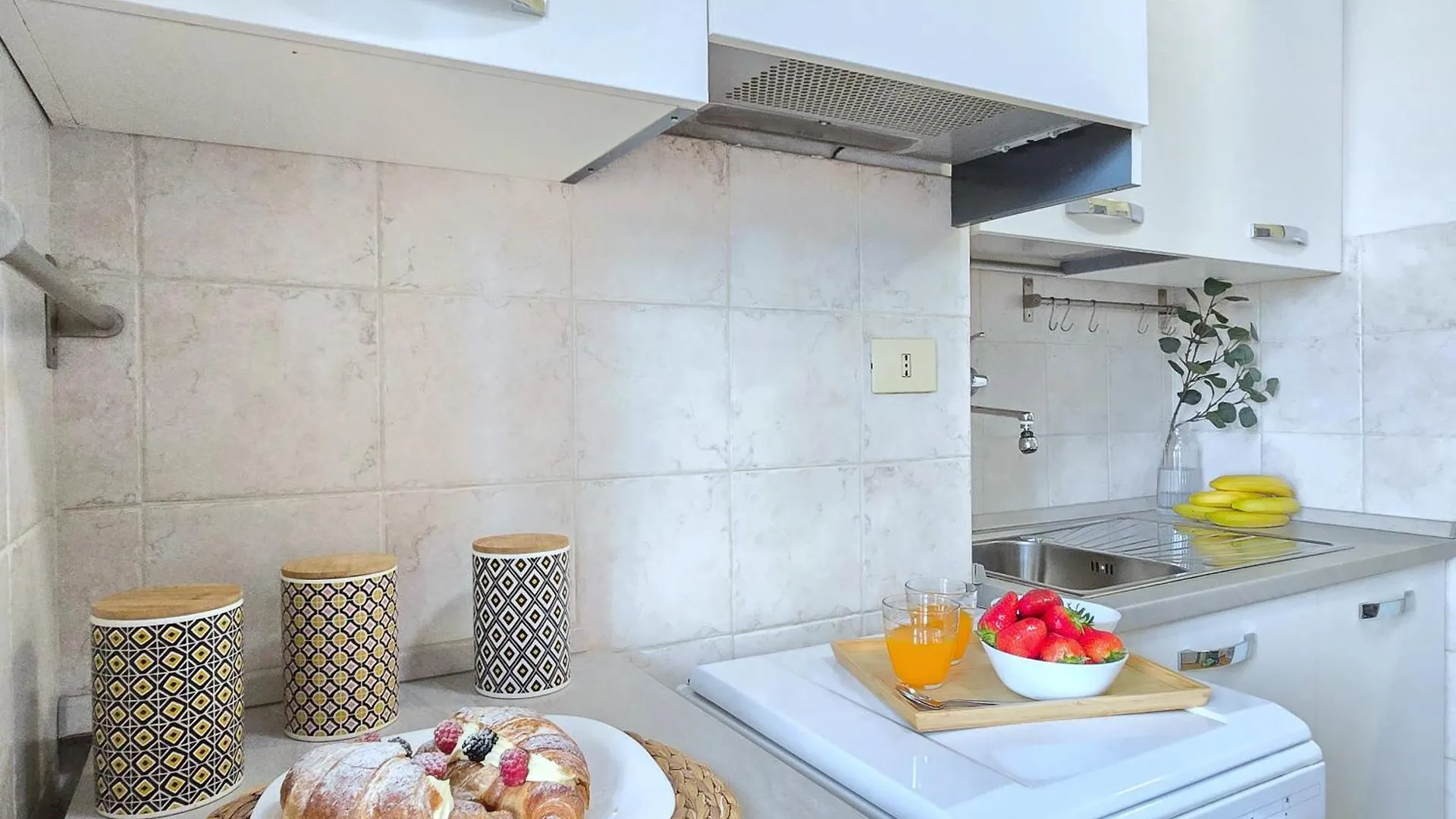 Romeway Apartment - Metro & Parking